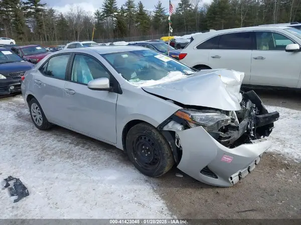 2T1BURHE4KC244809 2019 TOYOTA COROLLA - Image 1