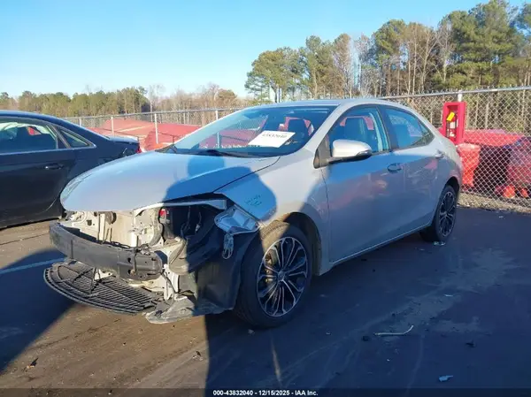 2T1BURHE5GC560114 2016 TOYOTA COROLLA - Image 2