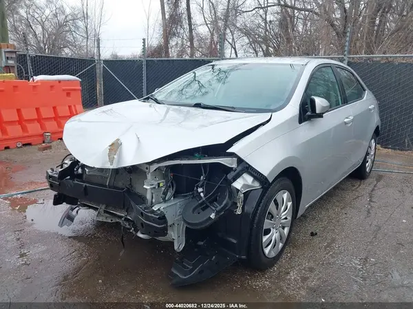 2T1BURHE5GC658415 2016 TOYOTA COROLLA - Image 2