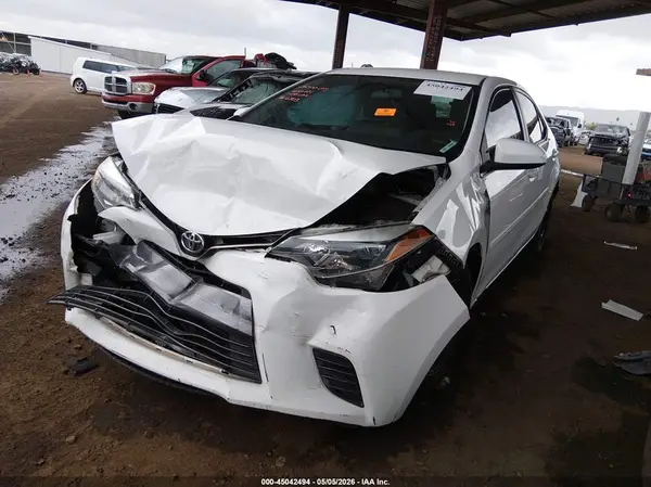 2T1BURHE5GC706303 2016 TOYOTA COROLLA - Image 2