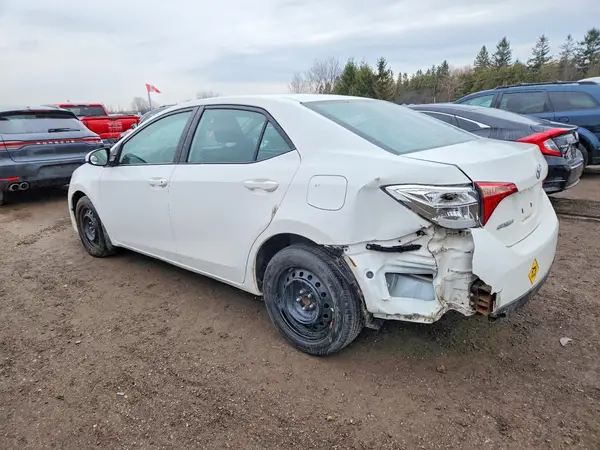 2T1BURHE5HC747743 2017 TOYOTA COROLLA - Image 2