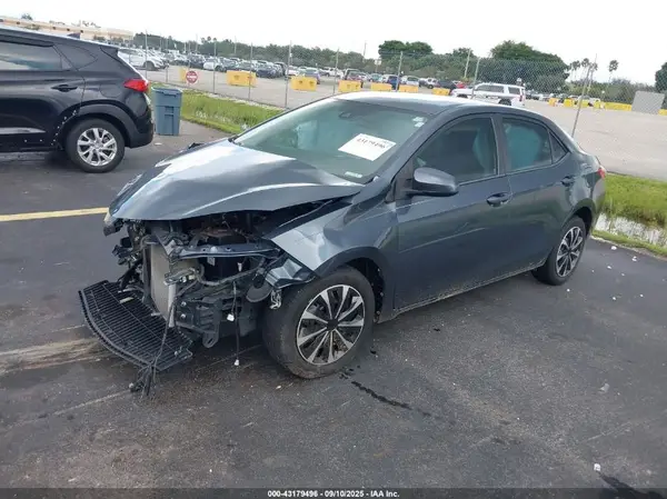 2T1BURHE5HC758189 2017 TOYOTA COROLLA - Image 2