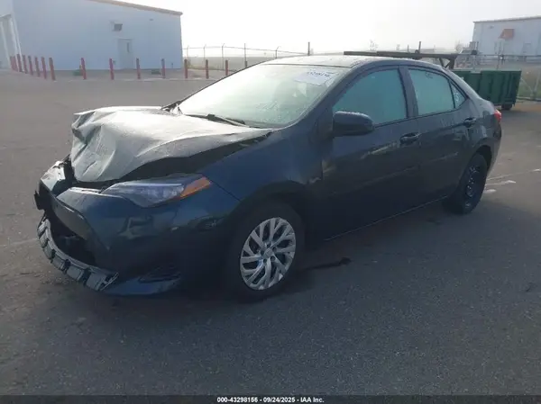 2T1BURHE5HC758287 2017 TOYOTA COROLLA - Image 2