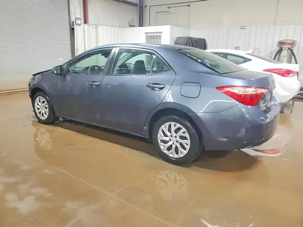 2T1BURHE5HC761562 2017 TOYOTA COROLLA - Image 2