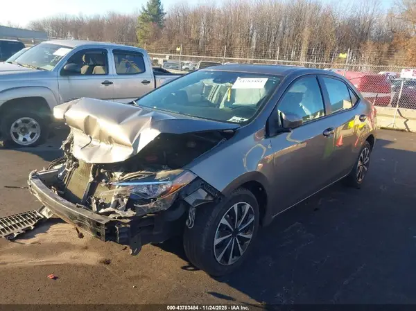 2T1BURHE5HC764252 2017 TOYOTA COROLLA - Image 2