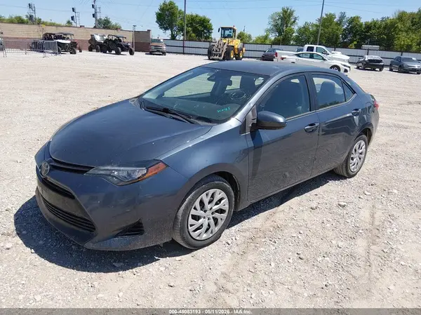 2T1BURHE5HC765224 2017 TOYOTA COROLLA - Image 2
