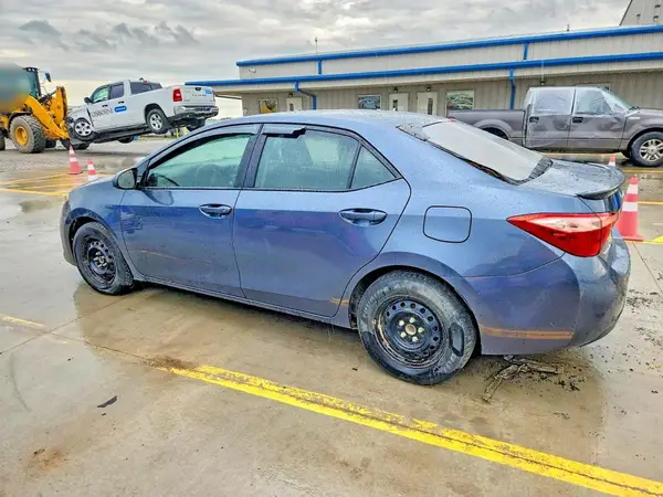 2T1BURHE5HC768043 2017 TOYOTA COROLLA - Image 2