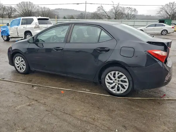 2T1BURHE5HC768656 2017 TOYOTA COROLLA - Image 2