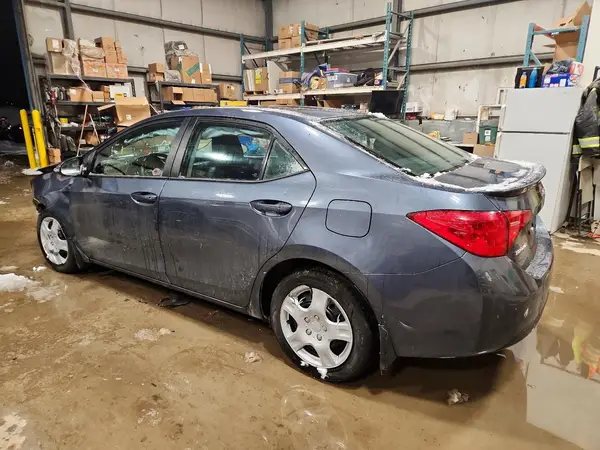 2T1BURHE5HC769032 2017 TOYOTA COROLLA - Image 2
