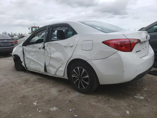 2T1BURHE5HC772464 2017 TOYOTA COROLLA - Image 2