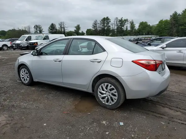 2T1BURHE5HC775395 2017 TOYOTA COROLLA - Image 2