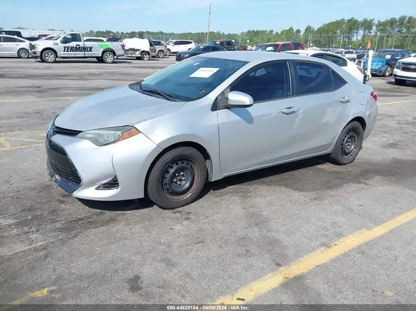 2T1BURHE5HC784050 2017 TOYOTA COROLLA - Image 2