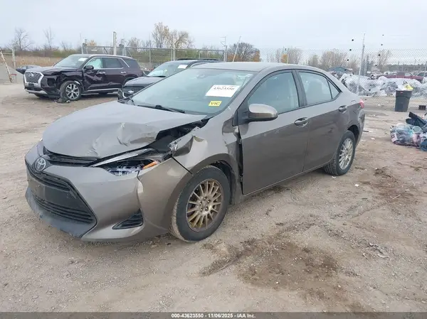 2T1BURHE5HC794285 2017 TOYOTA COROLLA - Image 2