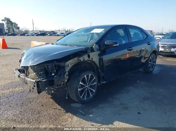 2T1BURHE5HC803793 2017 TOYOTA COROLLA - Image 2