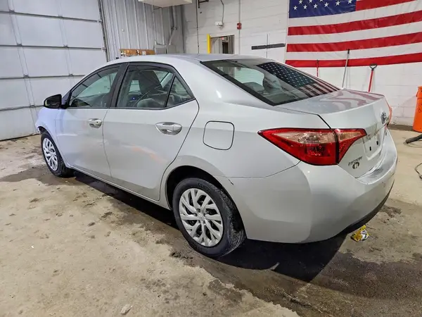 2T1BURHE5HC805561 2017 TOYOTA COROLLA - Image 2