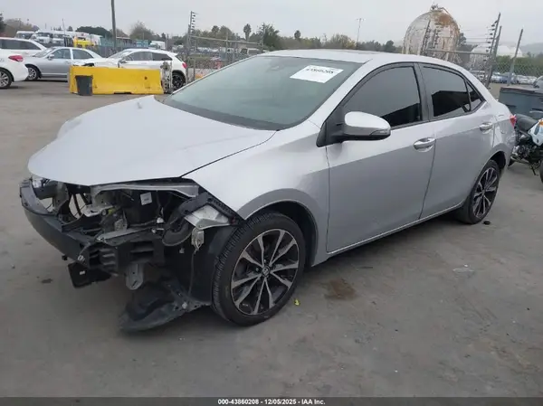 2T1BURHE5HC807570 2017 TOYOTA COROLLA - Image 2