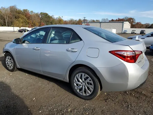 2T1BURHE5HC810422 2017 TOYOTA COROLLA - Image 2