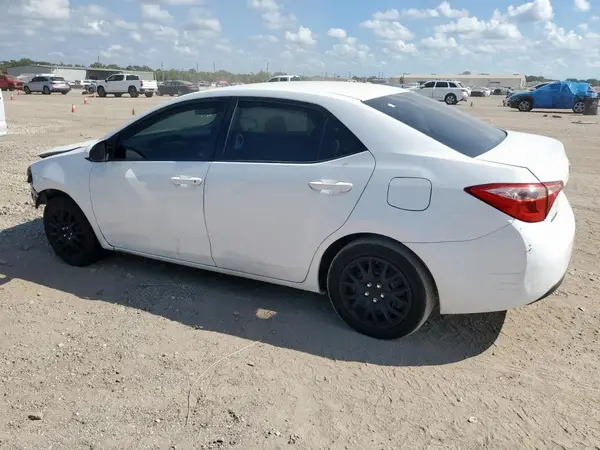 2T1BURHE5HC810470 2017 TOYOTA COROLLA - Image 2