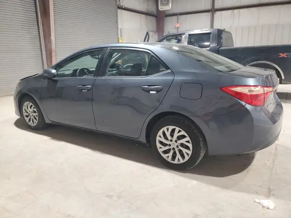 2T1BURHE5HC811697 2017 TOYOTA COROLLA - Image 2