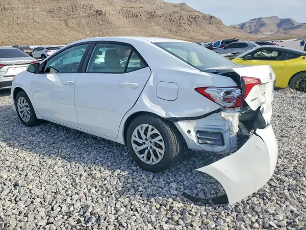 2T1BURHE5HC813286 2017 TOYOTA COROLLA - Image 2