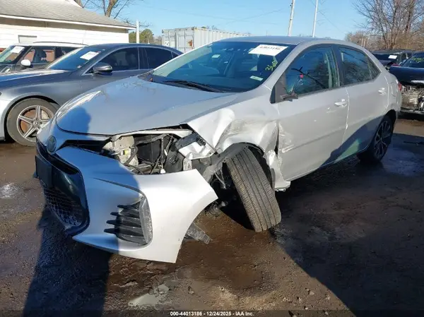2T1BURHE5HC827799 2017 TOYOTA COROLLA - Image 2
