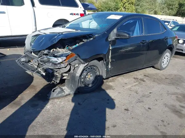 2T1BURHE5HC830850 2017 TOYOTA COROLLA - Image 2