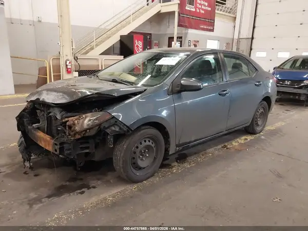 2T1BURHE5HC832470 2017 TOYOTA COROLLA - Image 2