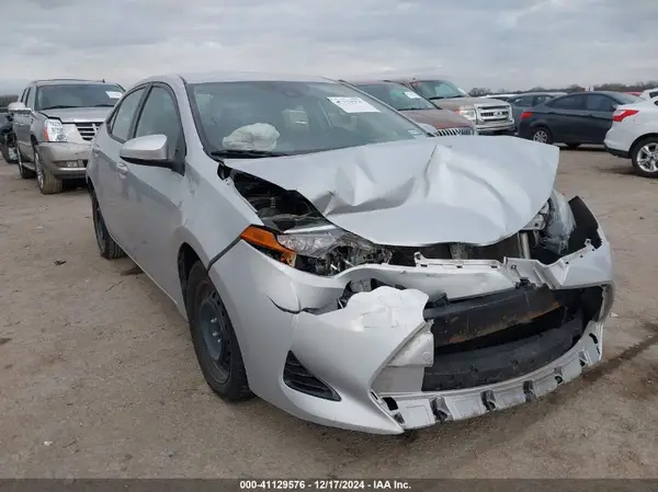 2T1BURHE5HC846739 2017 TOYOTA COROLLA - Image 1