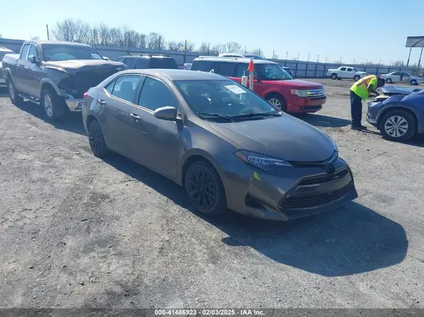 2T1BURHE5HC848409 2017 TOYOTA COROLLA - Image 1