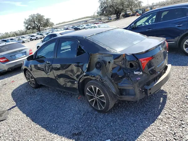 2T1BURHE5HC852203 2017 TOYOTA COROLLA - Image 2