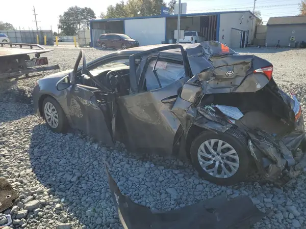 2T1BURHE5HC852282 2017 TOYOTA COROLLA - Image 2