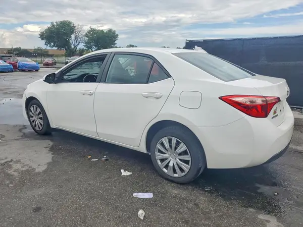2T1BURHE5HC853190 2017 TOYOTA COROLLA - Image 2