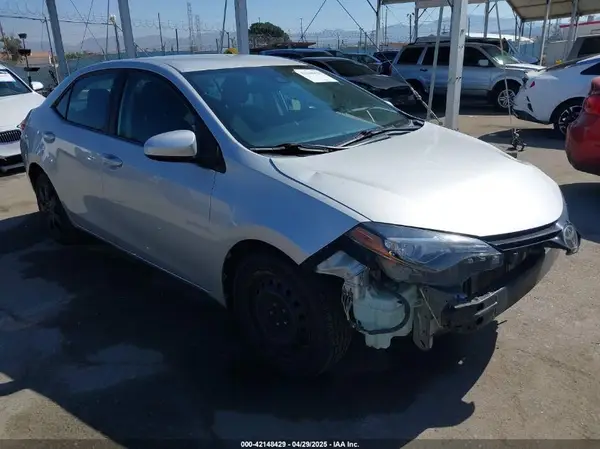 2T1BURHE5HC853500 2017 TOYOTA COROLLA - Image 1