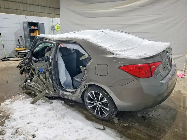 2T1BURHE5HC854114 2017 TOYOTA COROLLA - Image 2