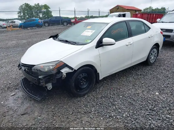 2T1BURHE5HC855733 2017 TOYOTA COROLLA - Image 2