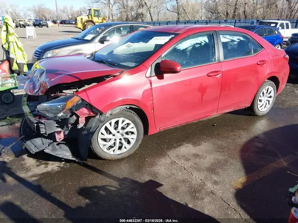 2T1BURHE5HC860818 2017 TOYOTA COROLLA - Image 2