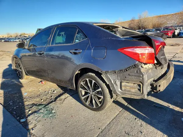 2T1BURHE5HC862889 2017 TOYOTA COROLLA - Image 2