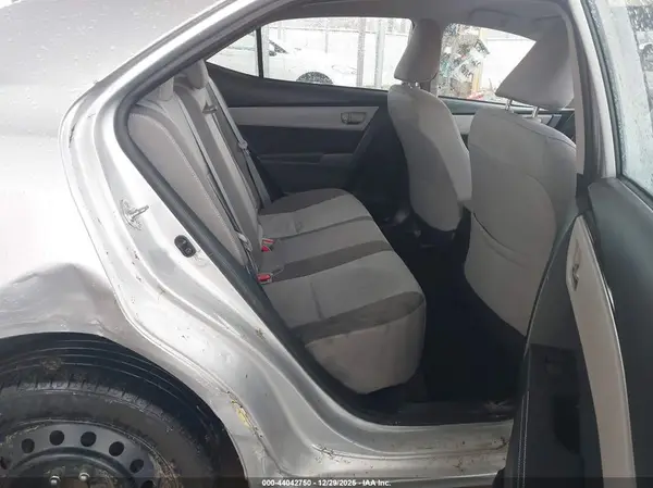 2T1BURHE5HC863203 2017 TOYOTA COROLLA - Image 8