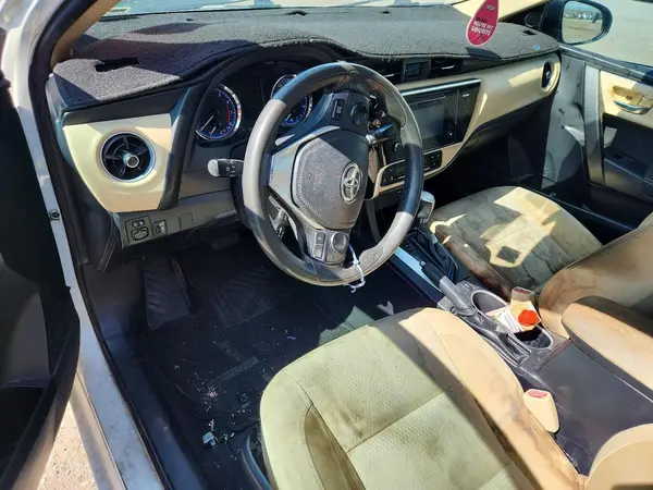 2T1BURHE5HC864786 2017 TOYOTA COROLLA - Image 8