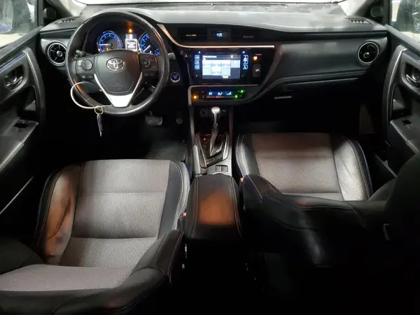 2T1BURHE5HC871138 2017 TOYOTA COROLLA - Image 8