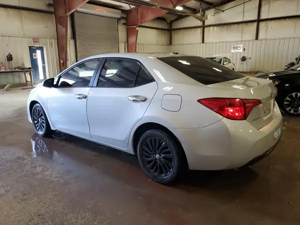 2T1BURHE5HC873679 2017 TOYOTA COROLLA - Image 2