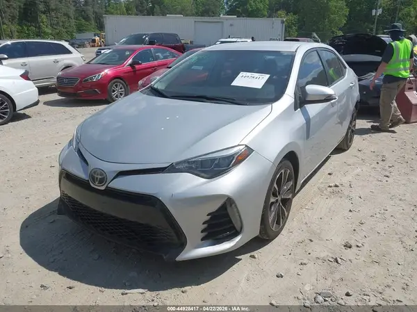 2T1BURHE5HC878008 2017 TOYOTA COROLLA - Image 2