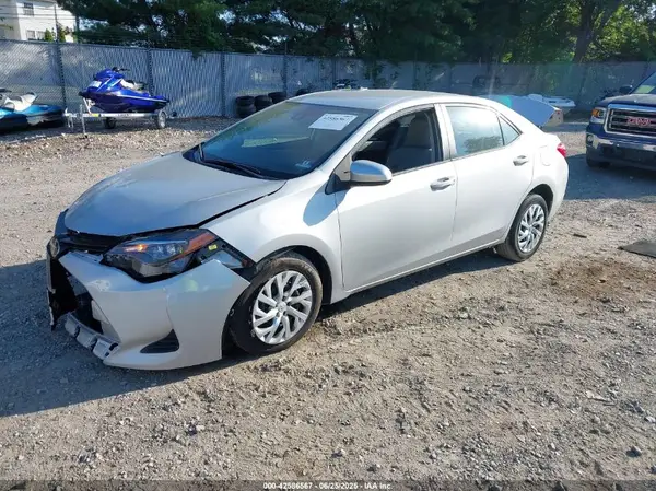 2T1BURHE5HC880101 2017 TOYOTA COROLLA - Image 2