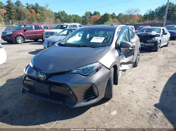 2T1BURHE5HC881975 2017 TOYOTA COROLLA - Image 2