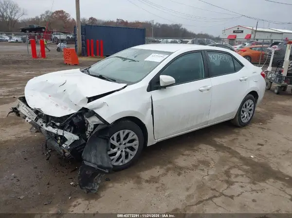2T1BURHE5HC886027 2017 TOYOTA COROLLA - Image 2