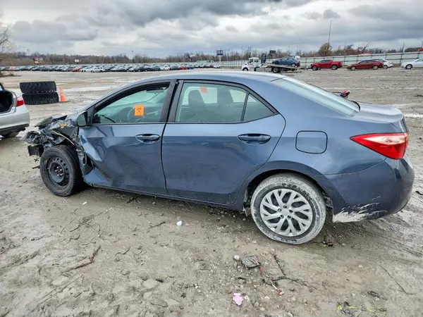 2T1BURHE5HC910035 2017 TOYOTA COROLLA - Image 2