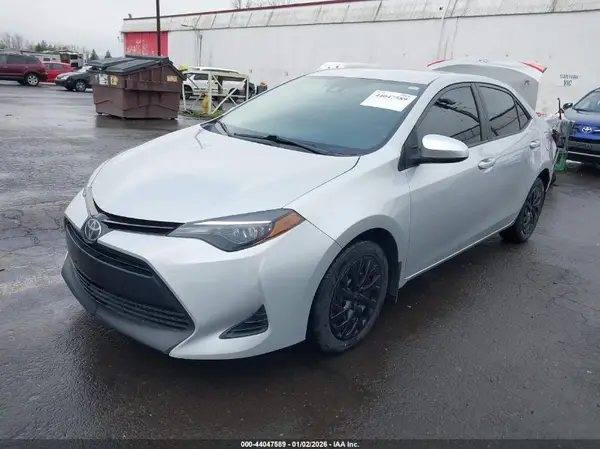 2T1BURHE5HC918202 2017 TOYOTA COROLLA - Image 2