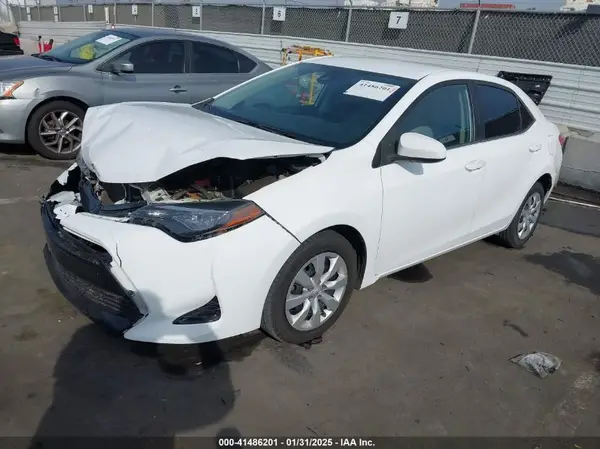 2T1BURHE5HC924453 2017 TOYOTA COROLLA - Image 2