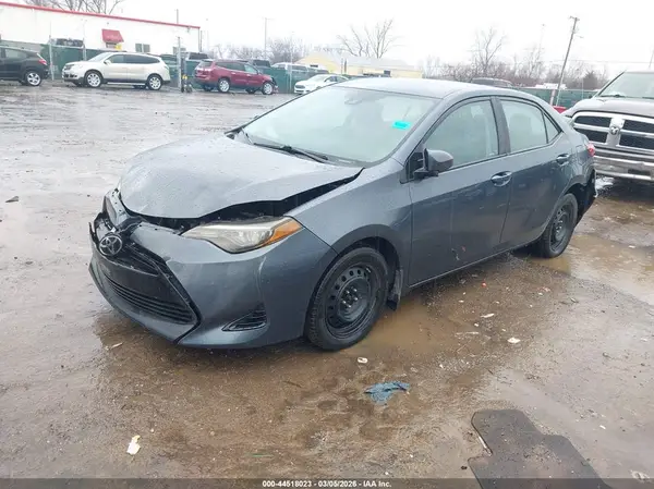 2T1BURHE5HC930785 2017 TOYOTA COROLLA - Image 2