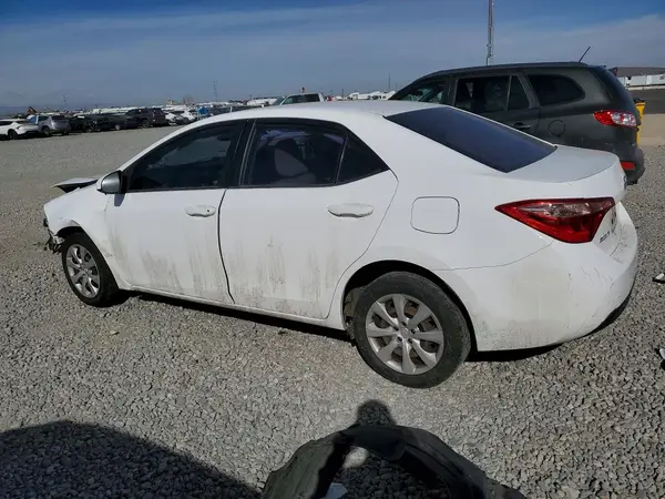 2T1BURHE5HC931502 2017 TOYOTA COROLLA - Image 2